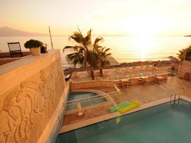 Coastlight Hotel Кушадасъ Екстериор снимка
