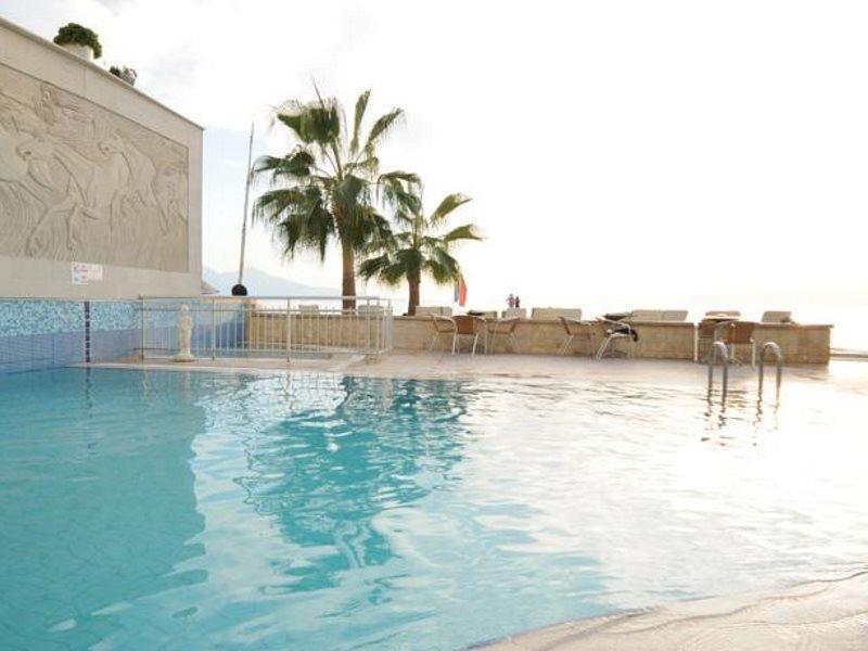 Coastlight Hotel Кушадасъ Екстериор снимка