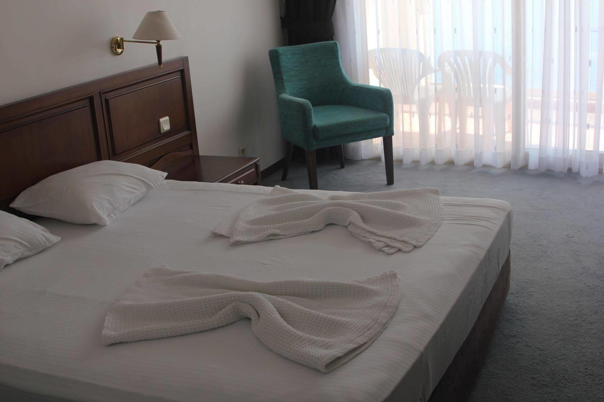 Coastlight Hotel Кушадасъ Екстериор снимка