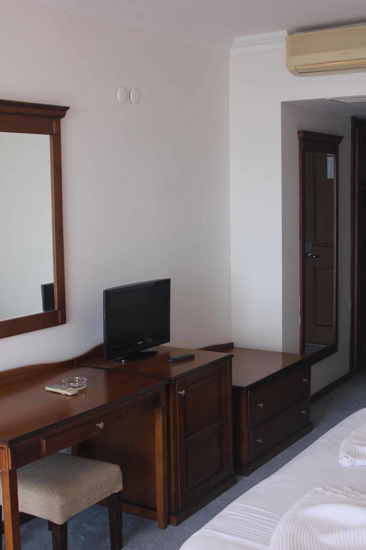 Coastlight Hotel Кушадасъ Екстериор снимка